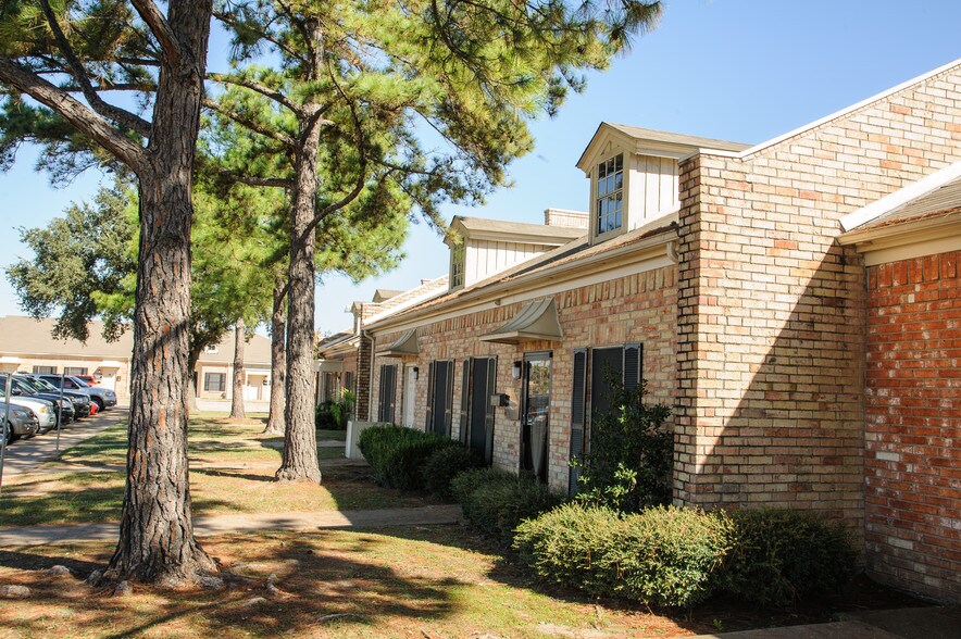 4654 Highway 6 N, Houston, TX à louer - Photo principale – Image 2 sur 19