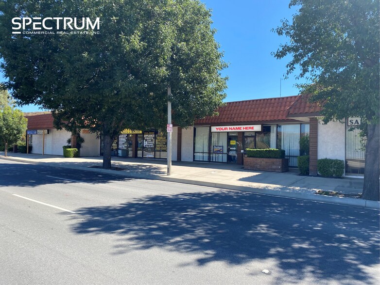 22820-22830 Soledad Canyon Rd, Santa Clarita, CA à louer - Photo de l’immeuble – Image 1 sur 5