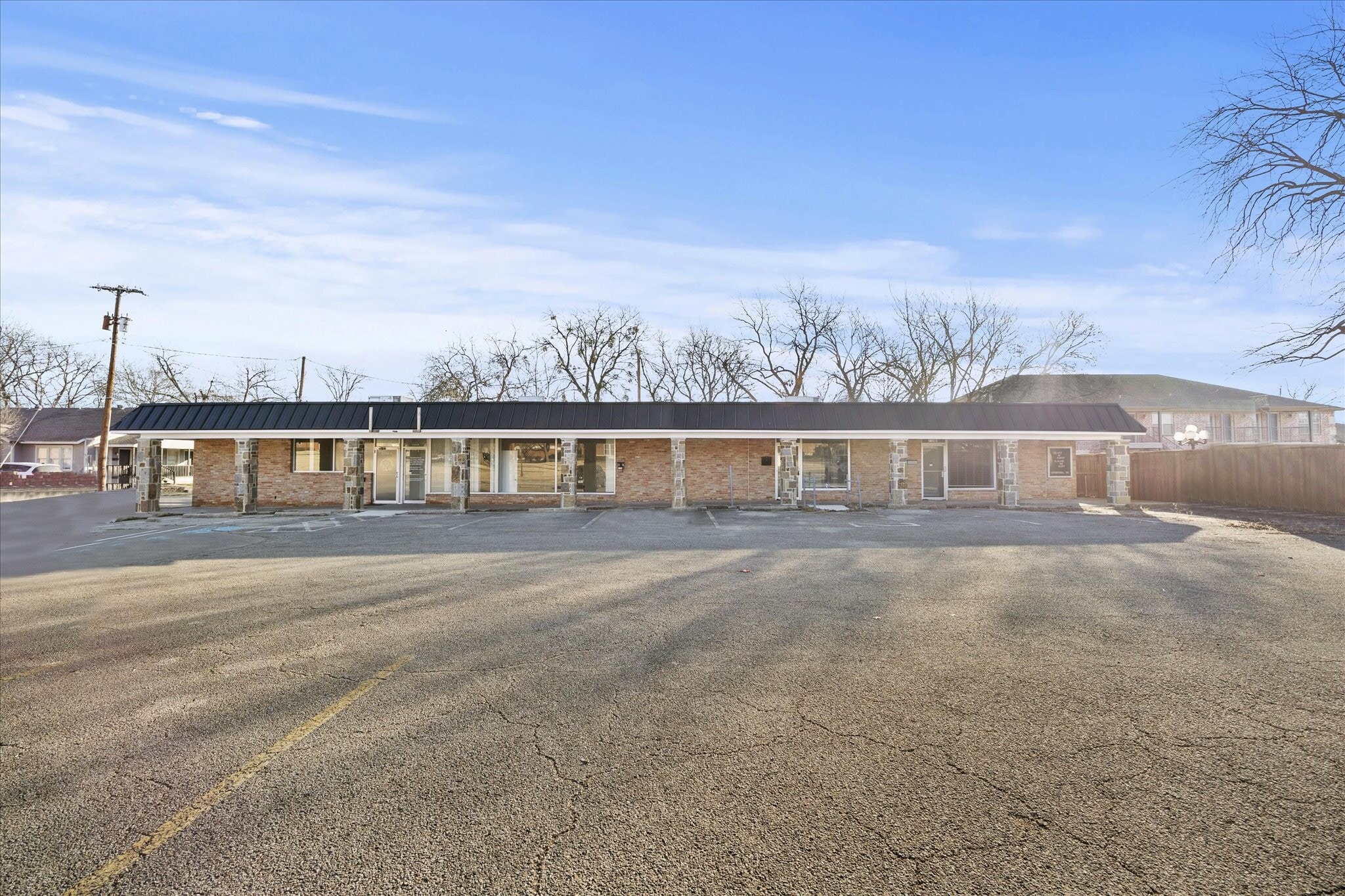 2108 Monroe St, Commerce, TX à vendre Photo intérieure– Image 1 sur 2