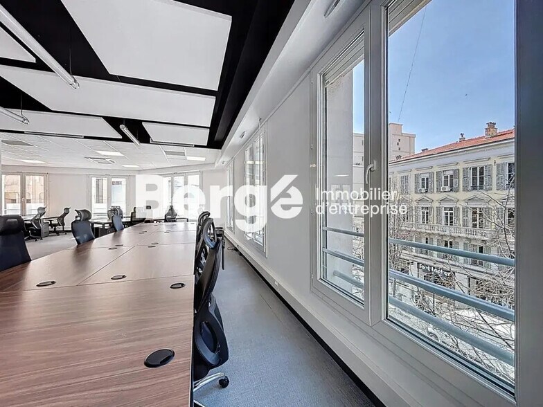 Bureau dans Nice à louer - Photo de l’immeuble – Image 2 sur 15