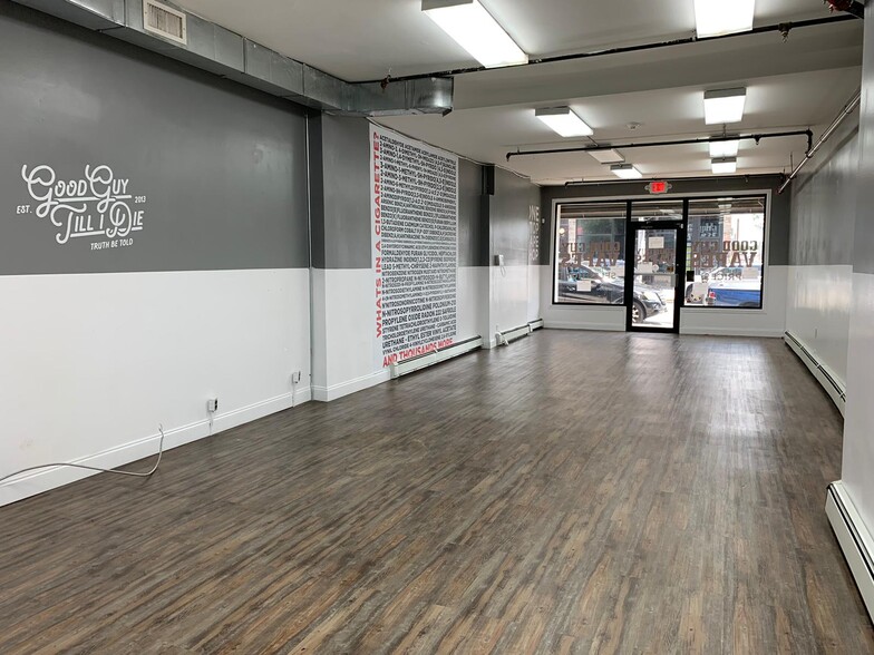 391 Central Ave, Jersey City, NJ à vendre - Photo de l’immeuble – Image 2 sur 6