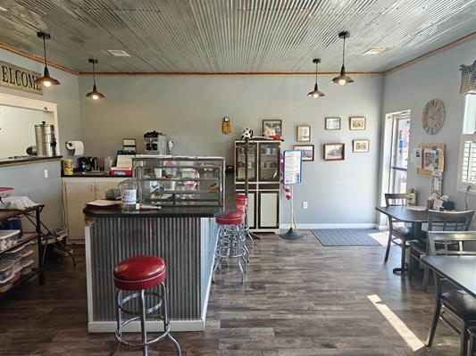 308 Main St, Trenton, NE à vendre - Photo de l’immeuble – Image 3 sur 10