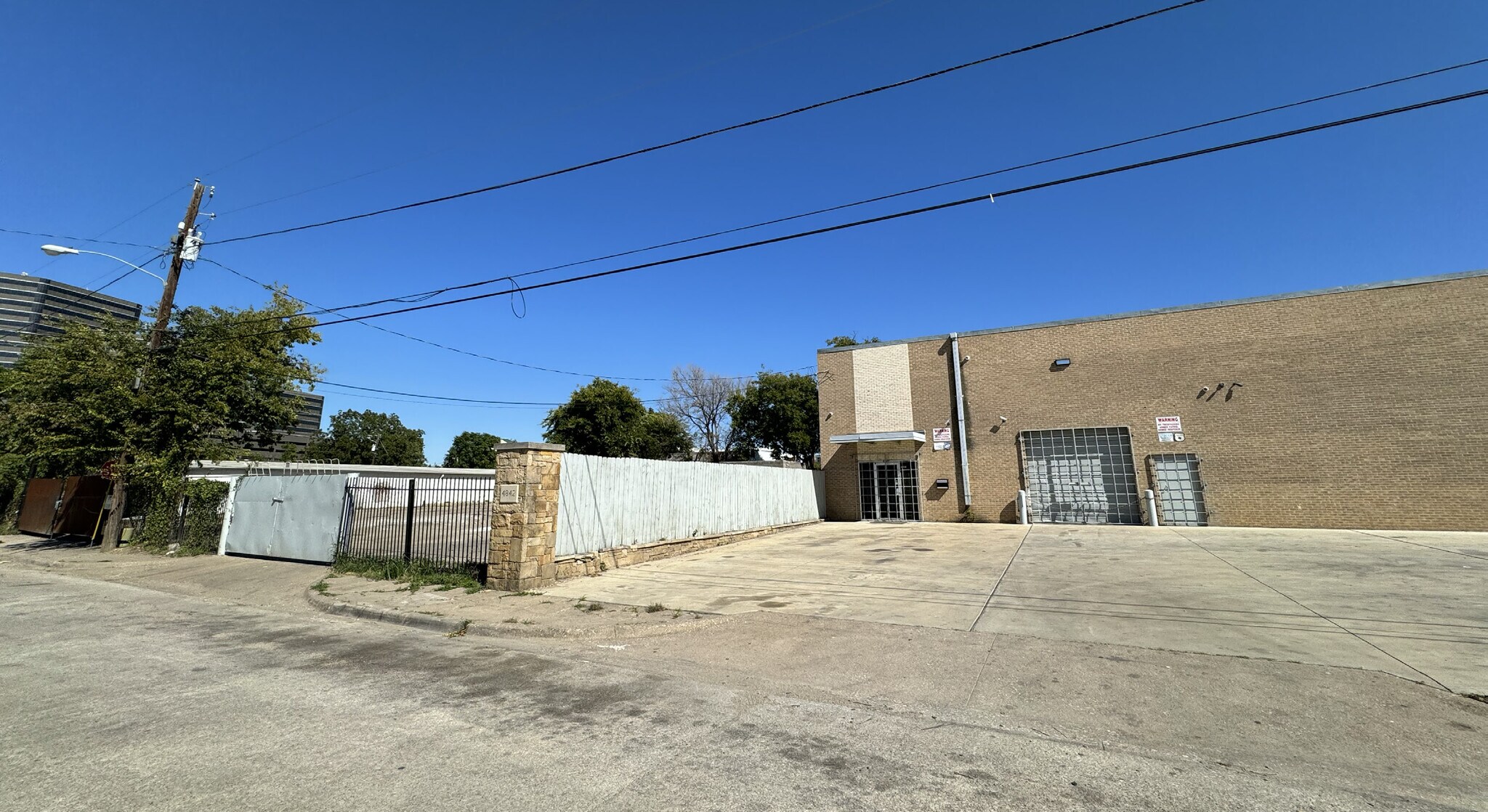 4842 Vicksburg St, Dallas, TX à louer Photo principale– Image 1 sur 3