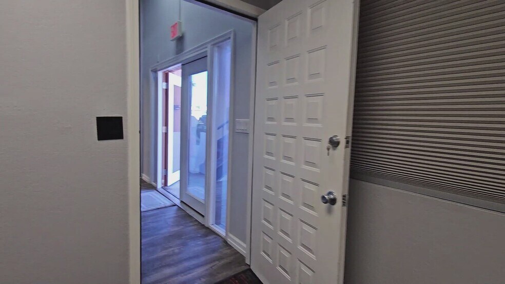 1055 Empire Dr, Lake Havasu City, AZ à louer - Vidéo sur l’annonce professionnelle – Image 2 sur 64
