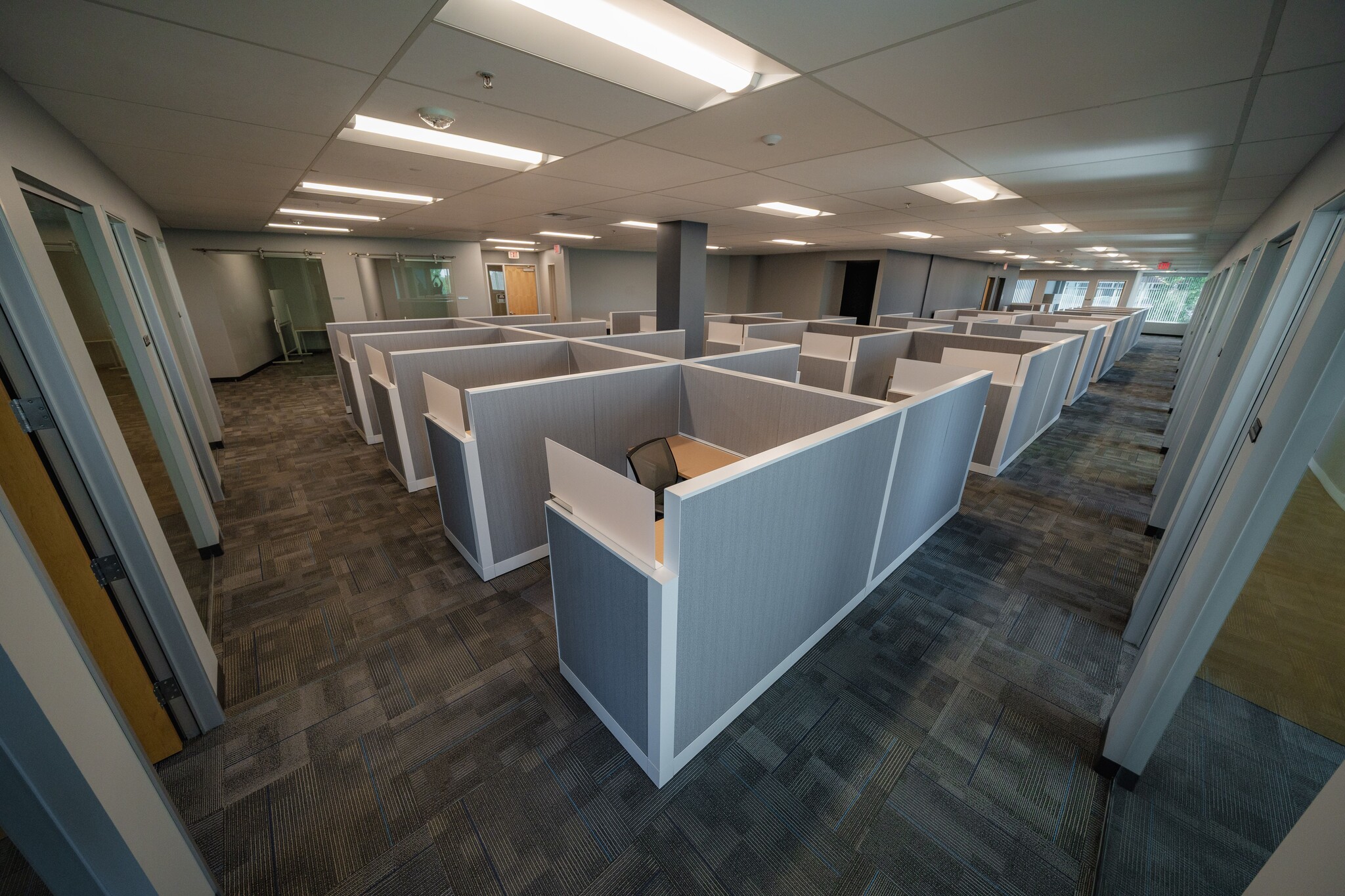 10860 Gold Center Dr, Rancho Cordova, CA à louer Photo intérieure– Image 1 sur 11