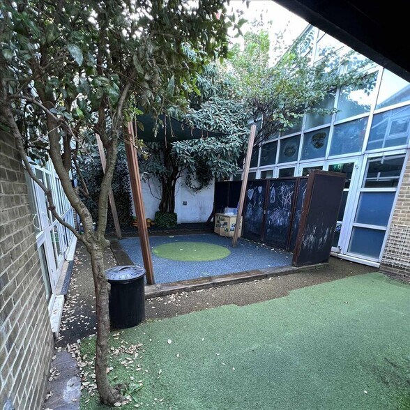 1 Springvale Ter, Londres à vendre - Photo de l’immeuble – Image 2 sur 3