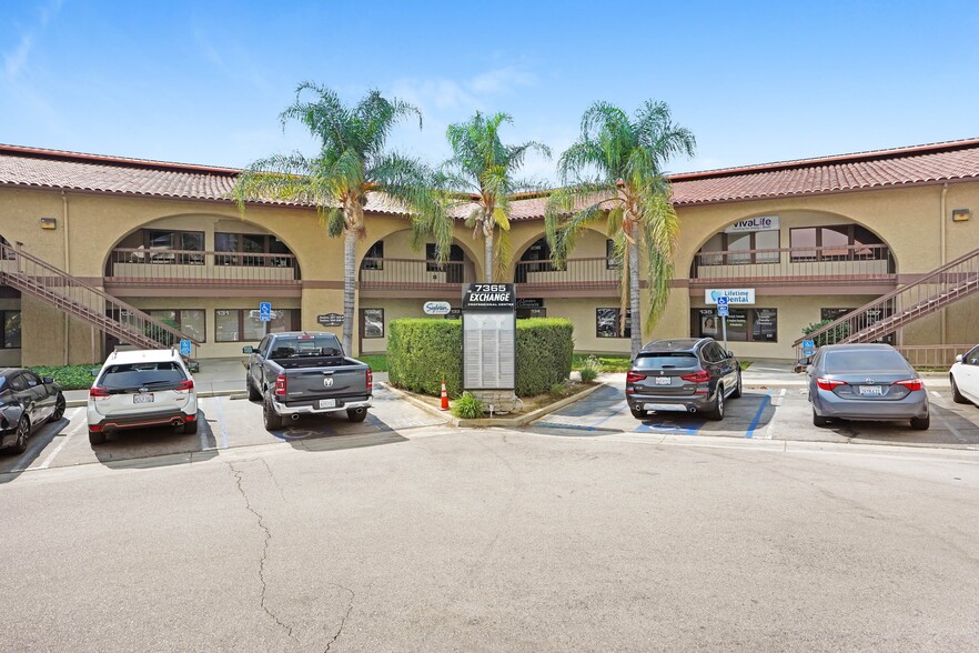 7365 Carnelian St, Rancho Cucamonga, CA à louer - Photo de l’immeuble – Image 1 sur 8