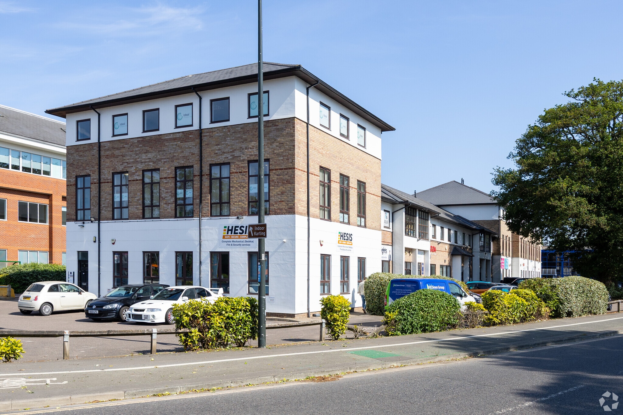 Gatwick Rd, Crawley à louer Photo principale– Image 1 sur 4