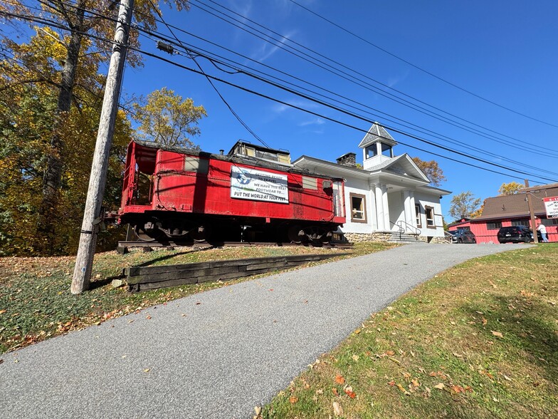 3256-3258 E Main St, Mohegan Lake, NY à vendre - Photo de l’immeuble – Image 2 sur 12