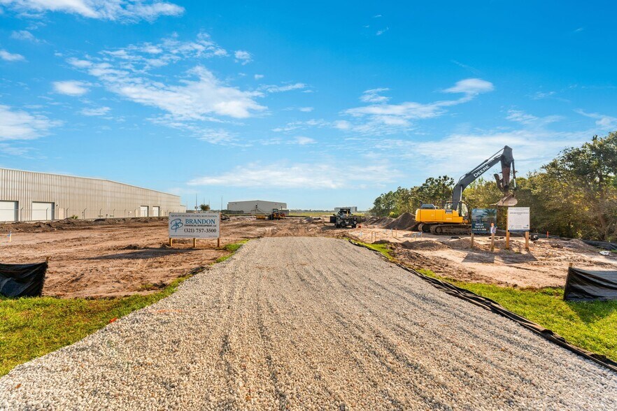 805 Tower Access Rd, Melbourne, FL à vendre - Photo de l’immeuble – Image 1 sur 3