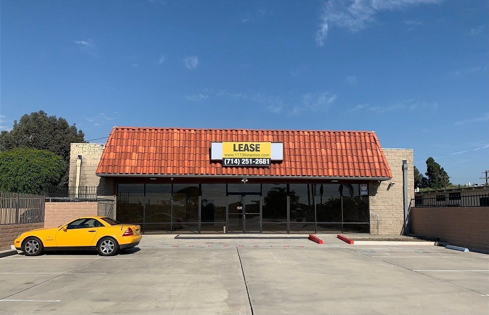 11730 Beach Blvd, Stanton, CA à louer Photo principale– Image 1 sur 6