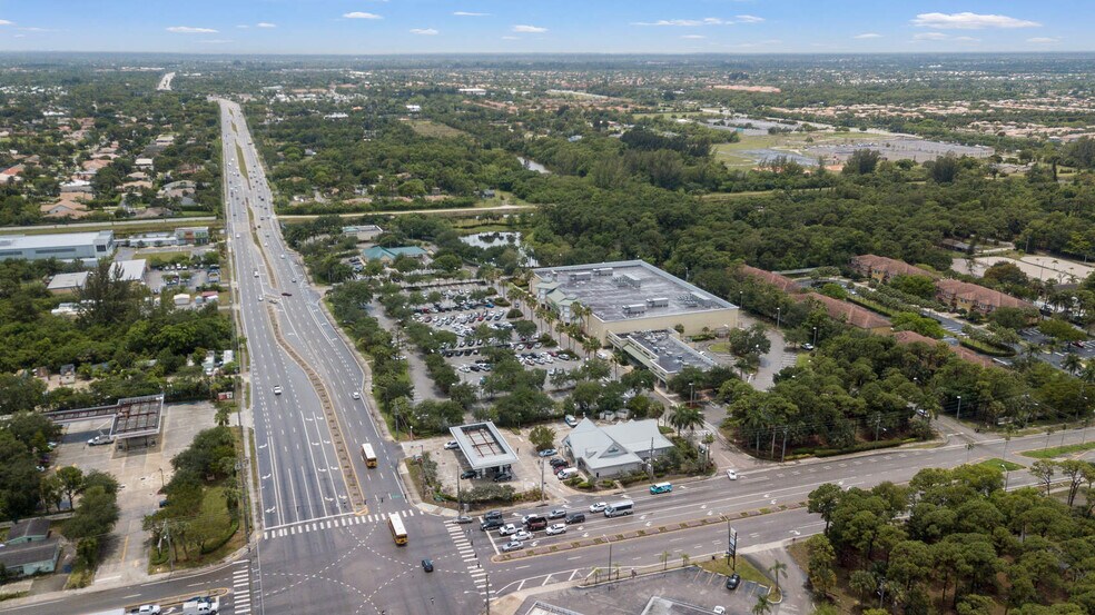 4931 S Military Trl, Green Acres, FL à louer - Photo de l’immeuble – Image 3 sur 32
