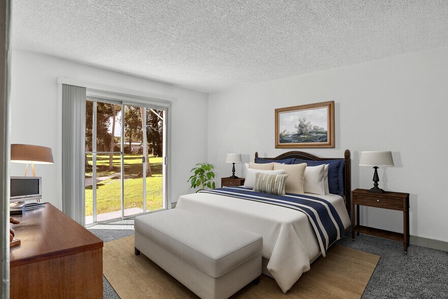 1835 S Segrave St, South Daytona, FL à vendre - Photo principale – Image 1 sur 25