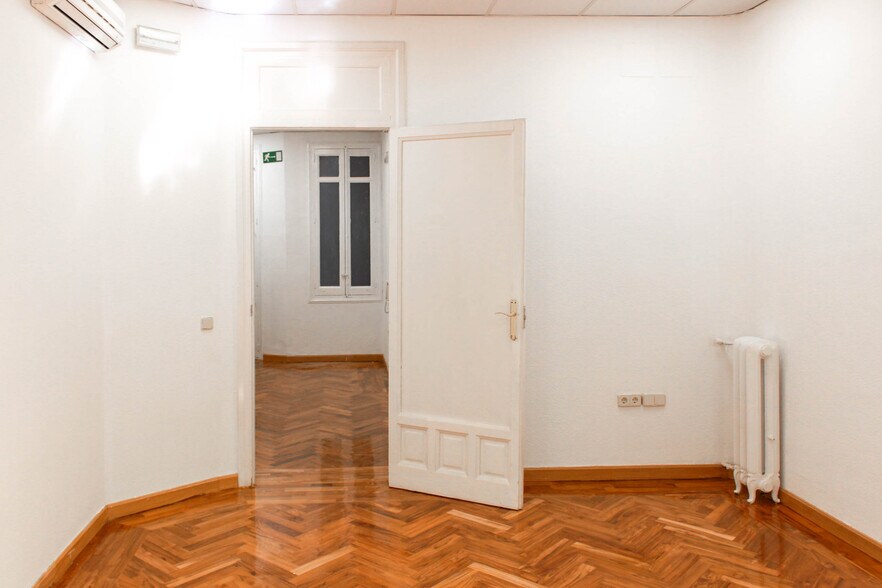 Bureau dans Madrid, Madrid à louer - Photo de l’immeuble – Image 3 sur 18