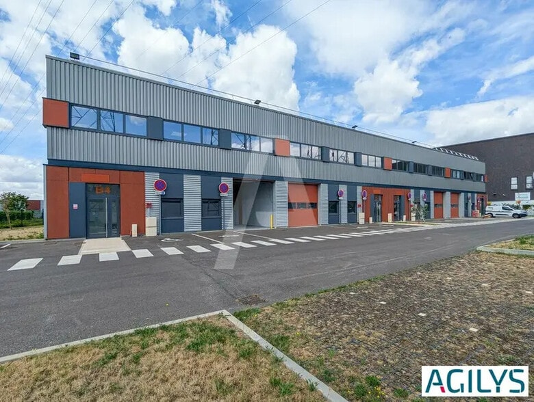 24 Avenue Paul Maintenant, Corbeil-Essonnes à louer - Photo de l’immeuble – Image 3 sur 12