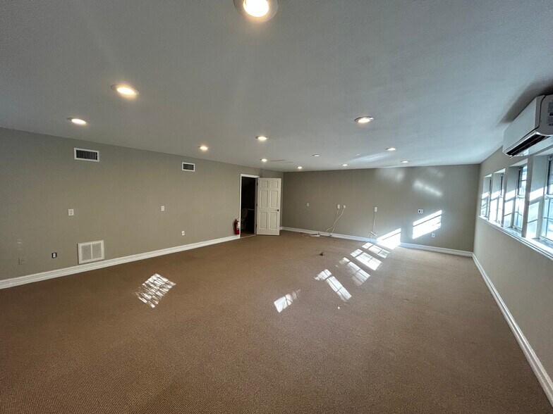 1680-1684 Metropolitan Cir, Tallahassee, FL à louer - Photo de l’immeuble – Image 3 sur 13