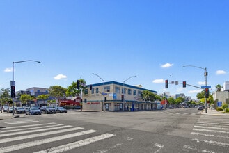 718-734 Santa Monica Blvd, Santa Monica, CA à louer Photo intérieure– Image 1 sur 22