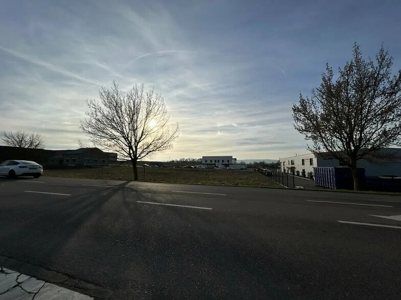 Terrain dans Bertrange à vendre - Photo de l’immeuble – Image 2 sur 6