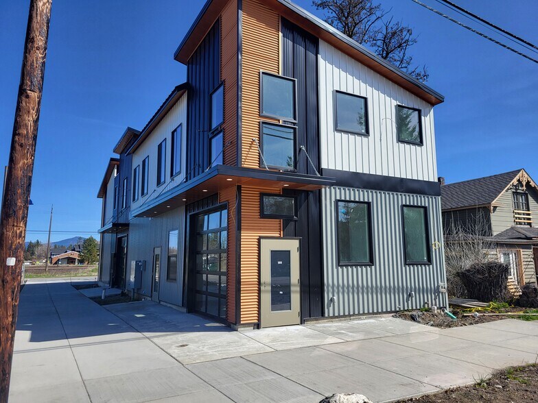 501 E 3rd Ave, Post Falls, ID à vendre - Photo de l’immeuble – Image 3 sur 6