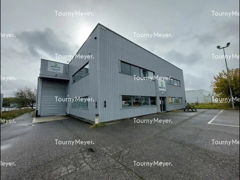 Local d’activités dans L'Union à louer - Photo de l’immeuble – Image 2 sur 12