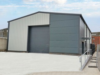 Plus de détails pour Cleveland St, Hull - Industriel/Logistique à louer