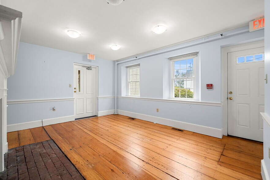 160 Sylvan St, Danvers, MA à louer - Photo de l’immeuble – Image 3 sur 20