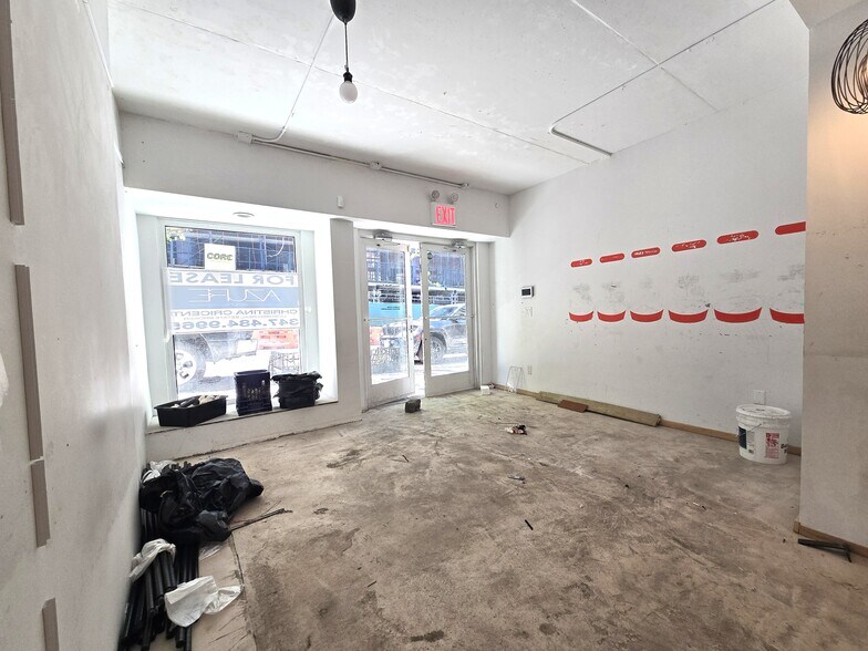 2409-2411 41st Ave, Long Island City, NY à louer - Photo de l’immeuble – Image 3 sur 27