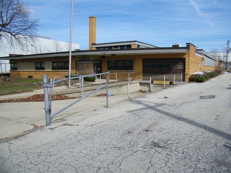 5161 S Millard Ave, Chicago, IL à louer - Photo de l’immeuble – Image 3 sur 7