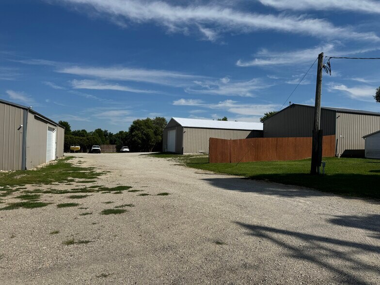 7842 IL-71, Yorkville, IL à vendre - Photo de l’immeuble – Image 1 sur 72
