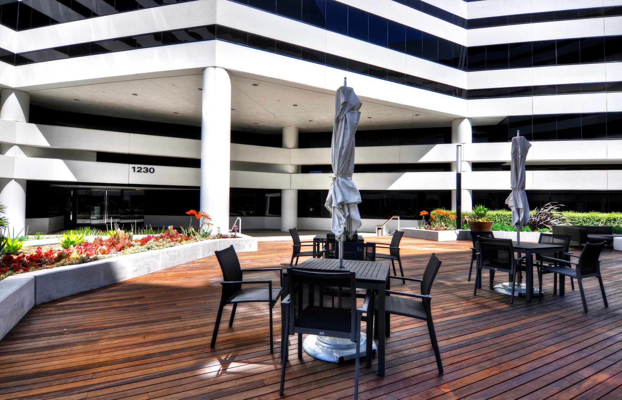 1230 Rosecrans Ave, Manhattan Beach, CA à louer Photo principale– Image 1 sur 30