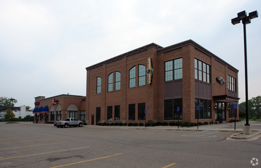 25750-25780 Novi Rd, Novi, MI à louer - Photo principale – Image 1 sur 13