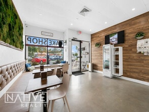 2801-2809 E Commercial Blvd, Fort Lauderdale, FL à louer Photo intérieure– Image 2 sur 9