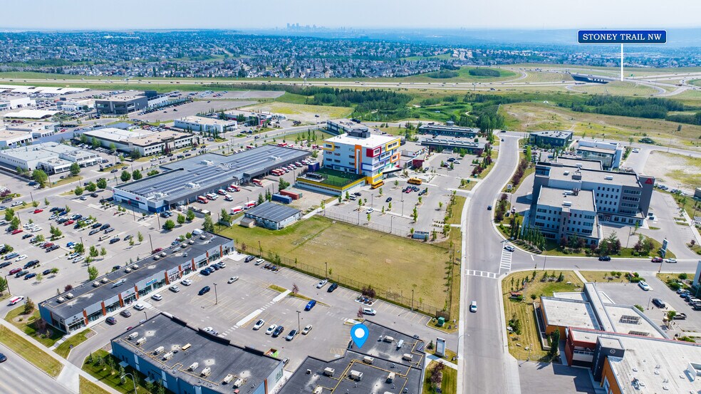 2 Royal Vista Link NW, Calgary, AB à vendre - Photo de l’immeuble – Image 3 sur 10