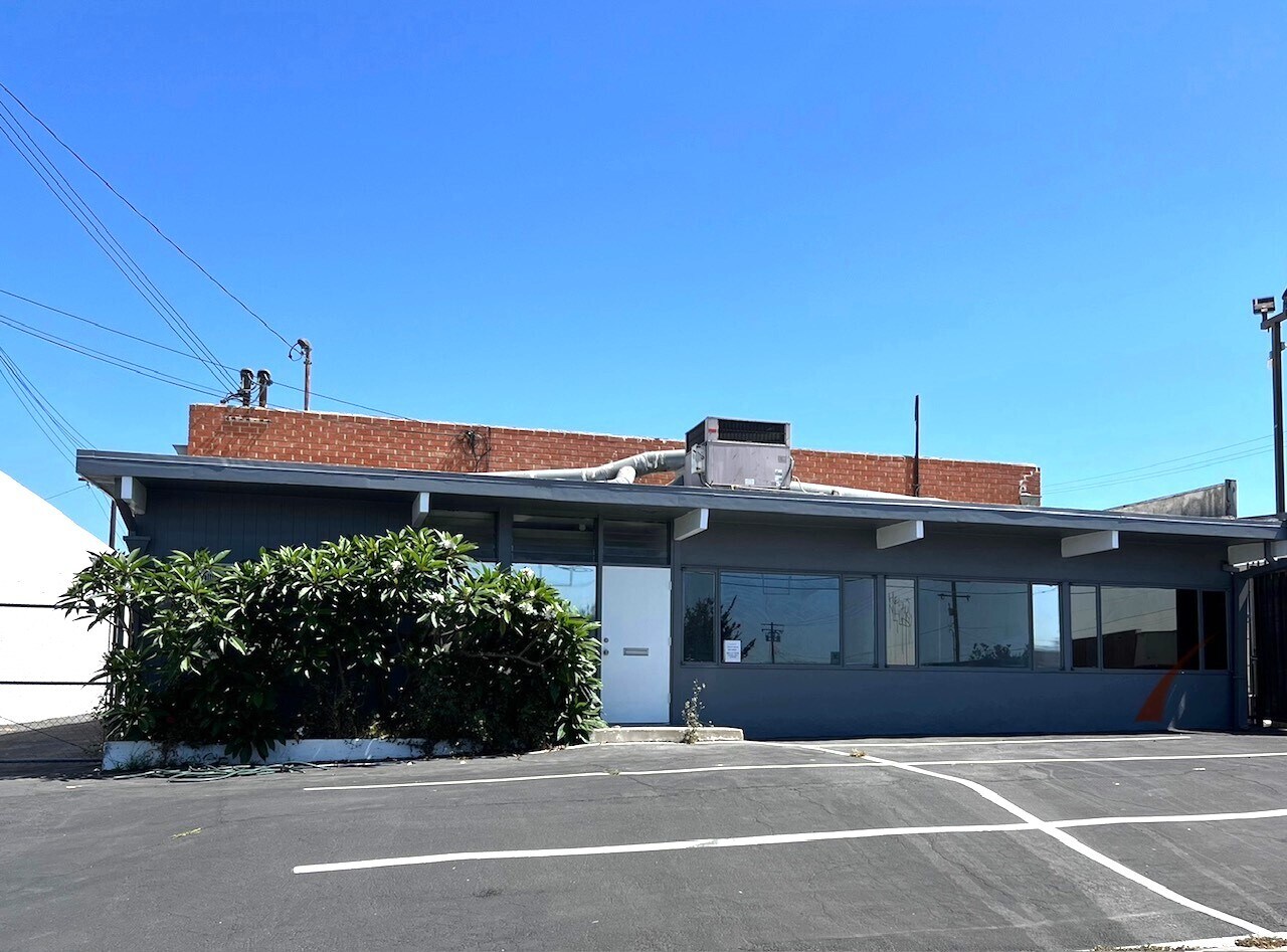 1245-1251 W 132nd St, Gardena, CA à louer Photo de l’immeuble– Image 1 sur 5