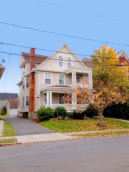 57-59 Brownell Ave, Hartford, CT à vendre - Photo principale – Image 1 sur 1