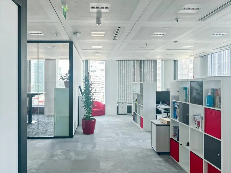 16 Place De L'Iris, Courbevoie à louer - Photo de l’immeuble – Image 2 sur 16