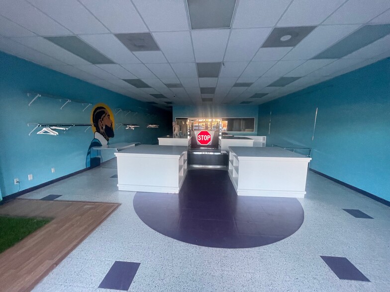 1902-1906 S 10th St, McAllen, TX à louer - Photo intérieure – Image 2 sur 8