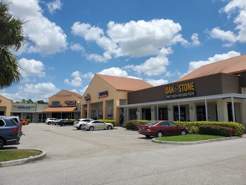 4001-4067 Clark Rd, Sarasota, FL à louer - Photo de l’immeuble – Image 2 sur 5