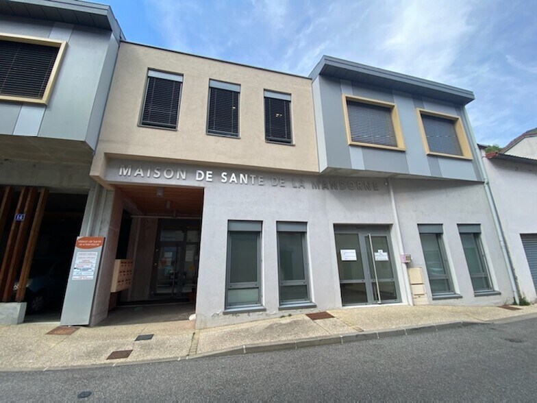 Bureau dans Saint-Rambert-en-Bugey à louer - Photo de l’immeuble – Image 1 sur 4