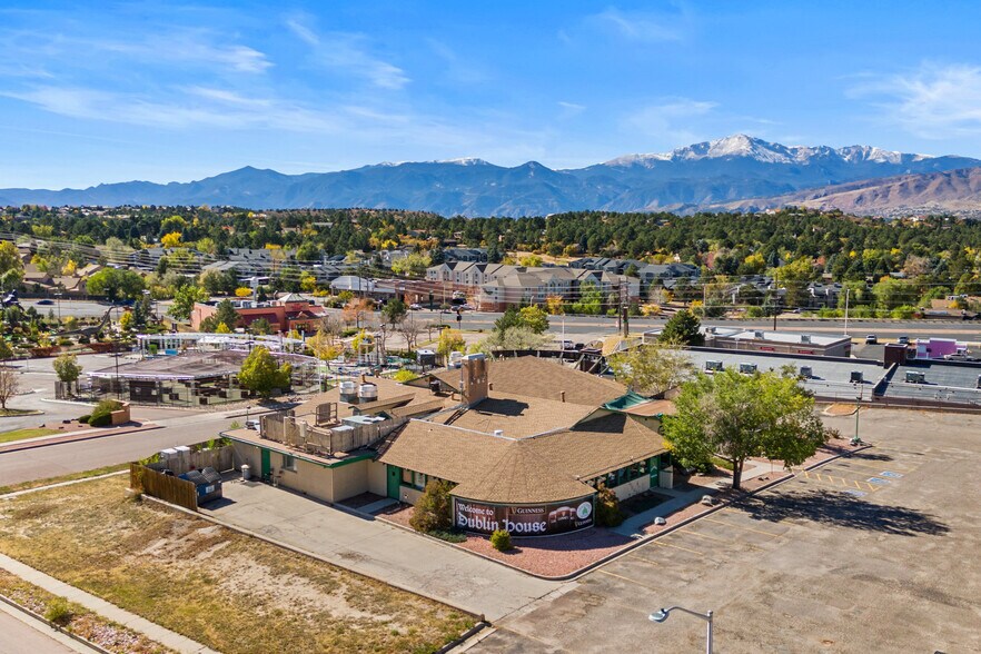 1850 Dominion Way, Colorado Springs, CO à vendre - Photo de l’immeuble – Image 2 sur 38