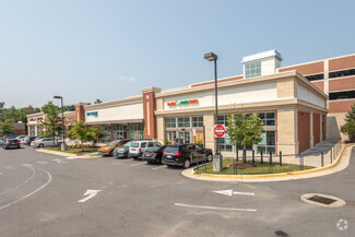 Plus de détails pour 3000 Annandale Rd, Falls Church, VA - Local commercial à louer