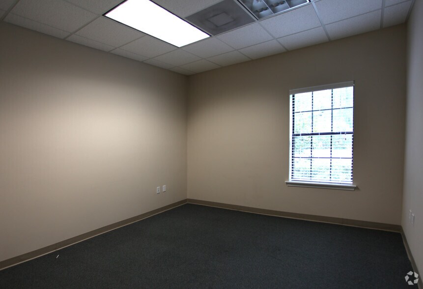 1616 Jork Rd, Jacksonville, FL à vendre - Photo de l’immeuble – Image 3 sur 13