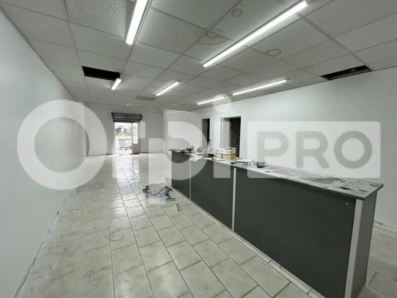 Local commercial dans Beauvais à louer - Photo de l’immeuble – Image 1 sur 5