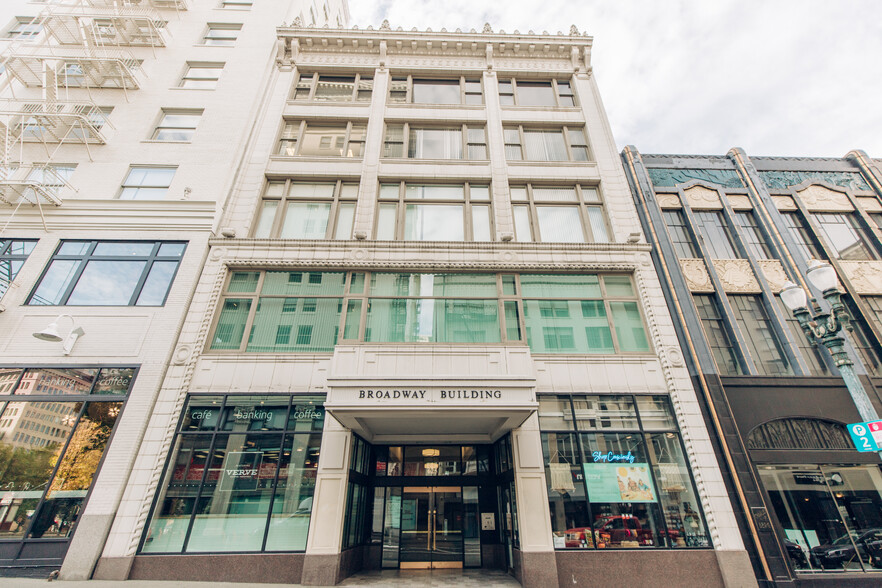 625 SW Broadway St, Portland, OR à louer - Photo de l’immeuble – Image 1 sur 18