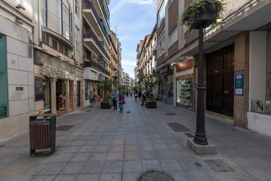 Local commercial dans Granada à vendre - Photo de l’immeuble – Image 3 sur 17