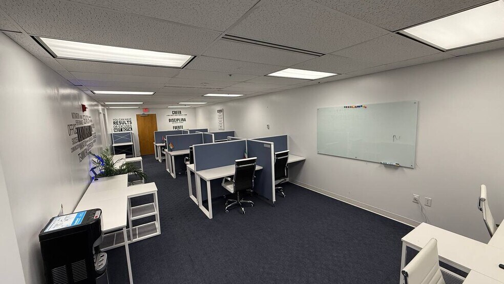 5401 S Kirkman Rd, Orlando, FL à louer - Photo de l’immeuble – Image 3 sur 15