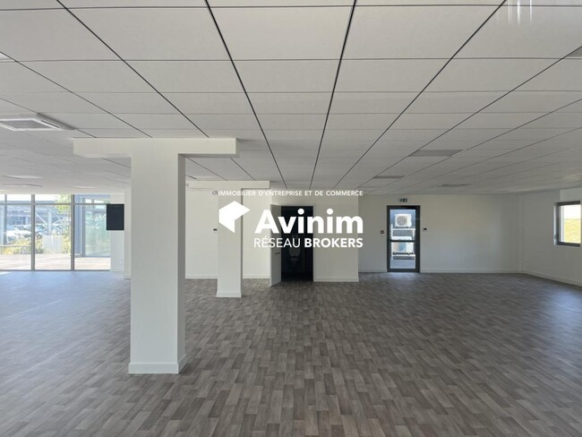 Plus de détails pour Bureau à vendre