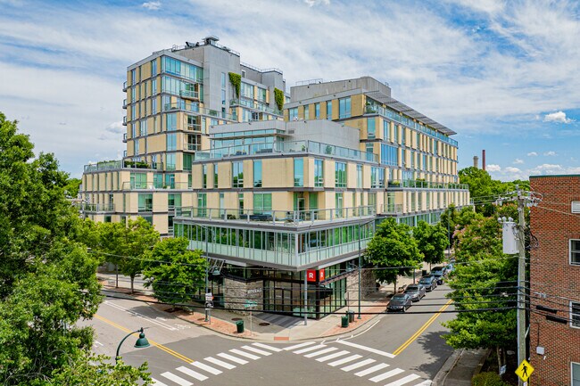 Plus de détails pour 601 W Rosemary St, Chapel Hill, NC - Logement à vendre