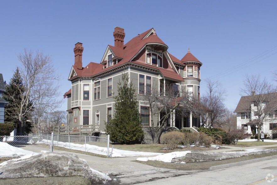 318 Houston Ave, Muskegon, MI à louer - Photo principale – Image 1 sur 9
