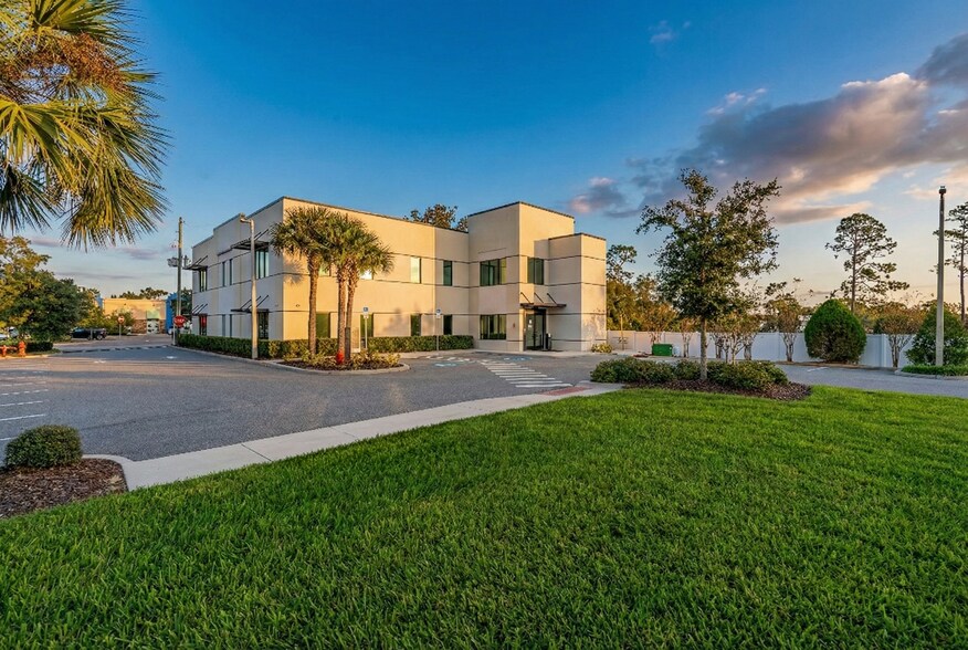131 S Country Club Rd, Lake Mary, FL à vendre - Photo de l’immeuble – Image 1 sur 66